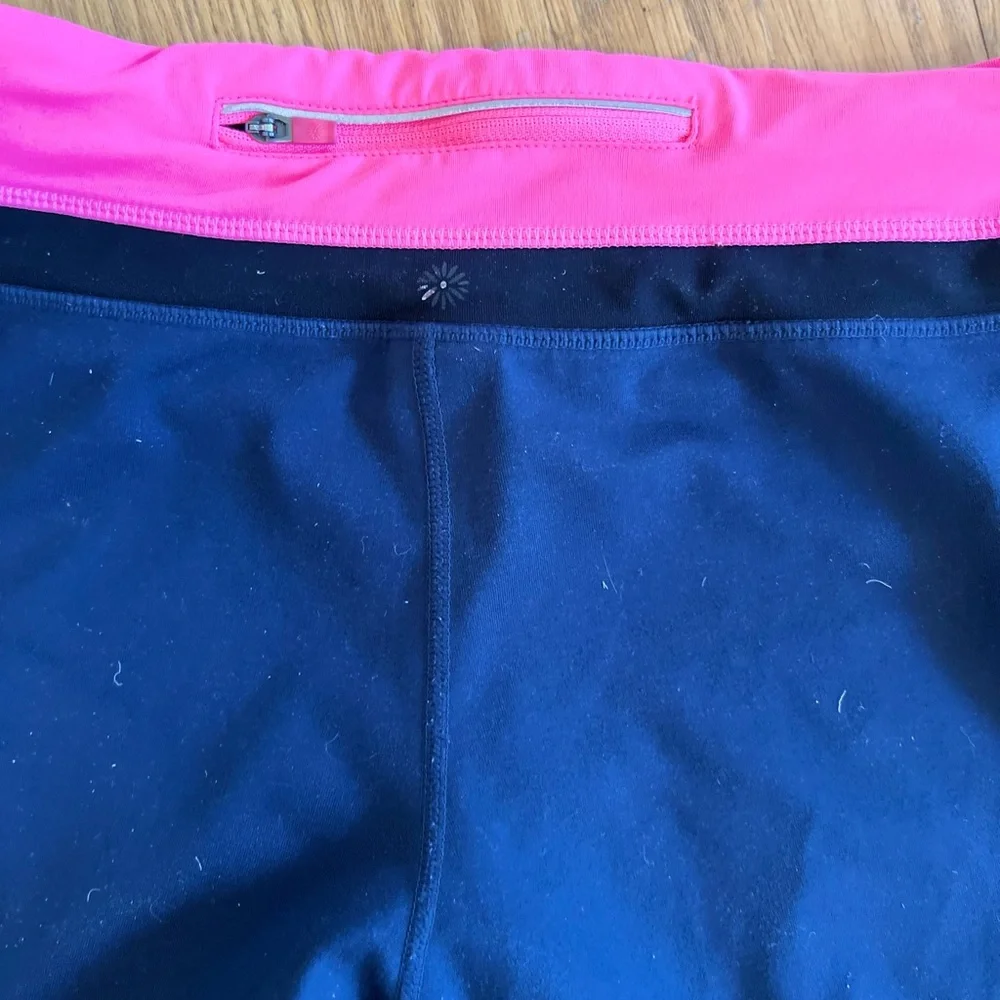 Ladies Size Medium Tangerine Black Leggings with Pink Waistband GUC - Picture 5 of 6